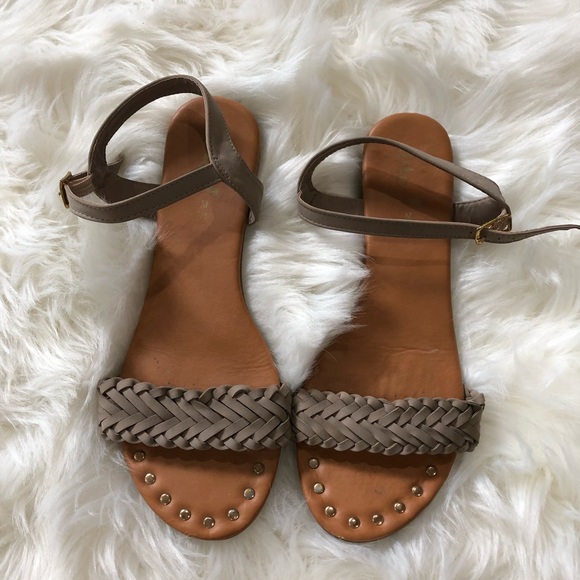 Light grey braided strap Sandals - Picture 2 of 4